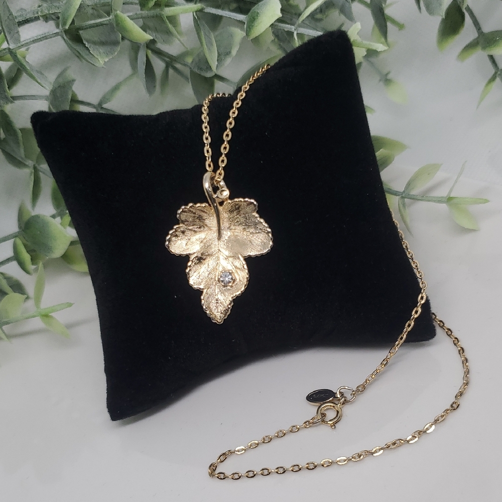 Avon Gold Leaf Necklace with Sparkling Accent